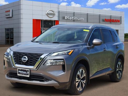 Used 2023 Nissan Rogue SV AWD/4WD image 2