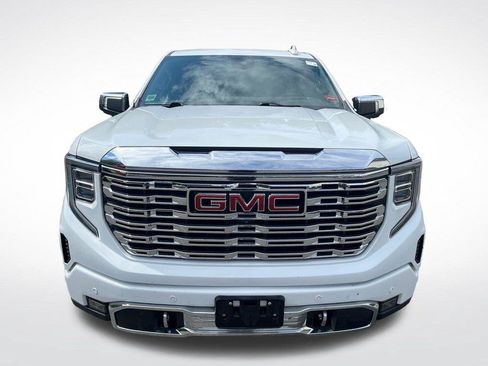 Used 2023 GMC Sierra 1500 Denali w/ Technology Package AWD/4WD image 11