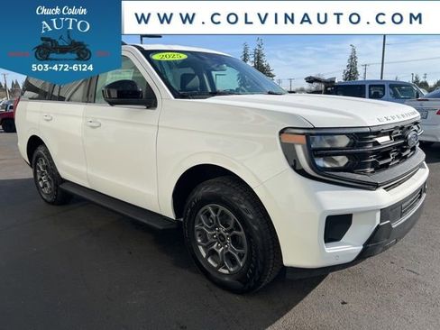 New 2025 Ford Expedition Active image 5