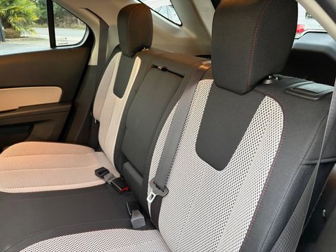 Used 2017 Chevrolet Equinox LS image 17