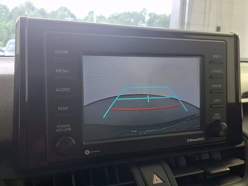 Used 2020 Toyota RAV4 LE FWD image 20