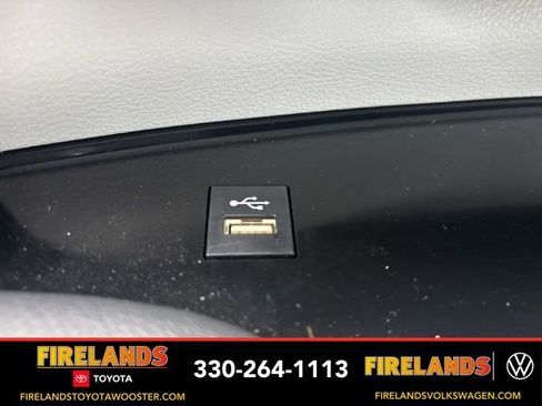 Used 2025 Toyota Sienna XLE image 20