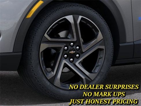 New 2026 Chevrolet Equinox EV LT image 9