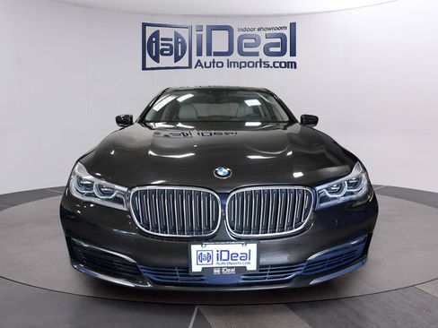 Used 2016 BMW 750i xDrive AWD/4WD image 8