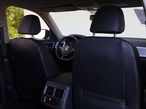 Used 2019 Volkswagen Atlas SE w/ Towing Package FWD image 24