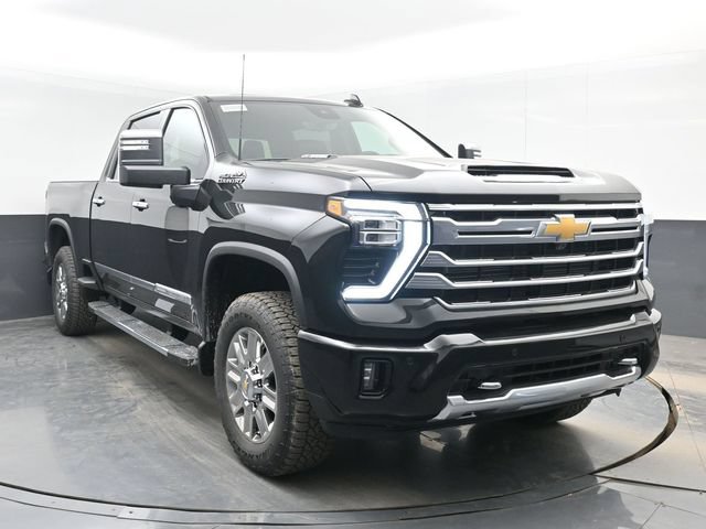 Used 2026 Chevrolet Silverado 2500 High Country w/ Technology Package AWD/4WD image 2