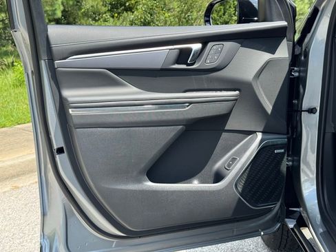 New 2025 Buick Enclave Sport Touring w/ Super Cruise Package image 16