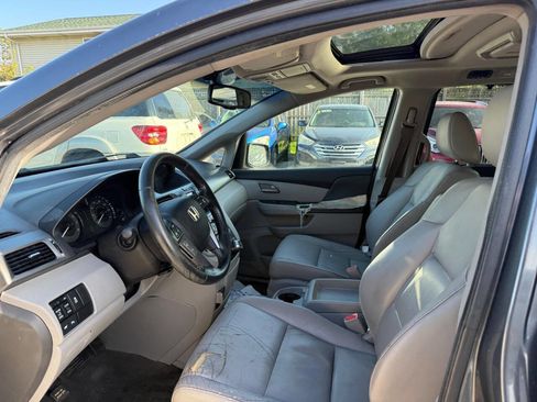 Used 2011 Honda Odyssey Touring Elite image 9