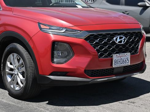 Used 2020 Hyundai Santa Fe SE FWD image 10