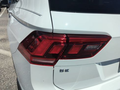 Used 2024 Volkswagen Tiguan SE FWD image 18