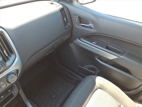 Used 2022 Chevrolet Colorado LT w/ LT Convenience Package AWD/4WD image 30