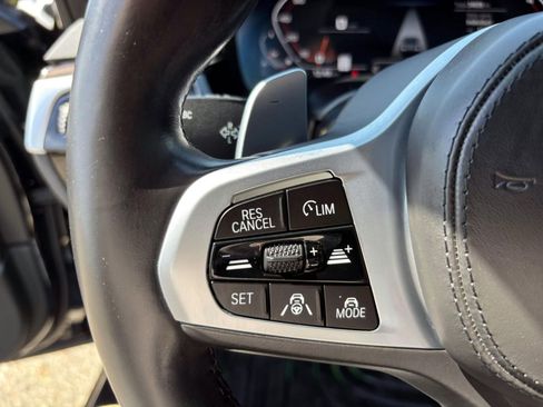 Used 2021 BMW M550i xDrive w/ Dynamic Handling Package image 17