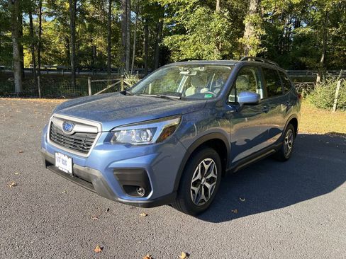 Used 2020 Subaru Forester Premium image 7