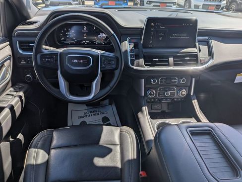 Used 2024 GMC Yukon SLT AWD/4WD image 18