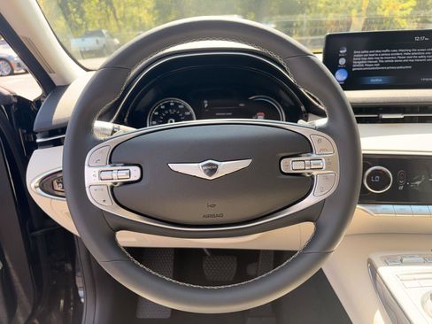 Used 2024 Genesis GV70 2.5T w/ Advanced Package AWD/4WD image 14