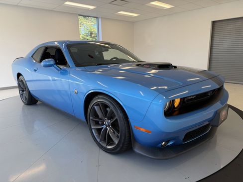 Used 2019 Dodge Challenger R/T Scat Pack w/ Shaker Package image 65