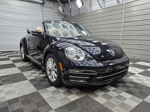 Used 2018 Volkswagen Beetle 2.0T S w/ Style & Comfort Package FWD image 4