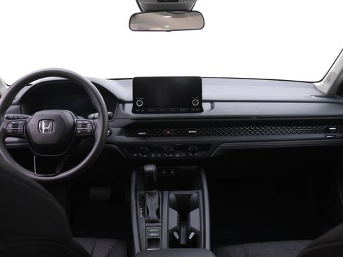 Certified 2025 Honda Accord SE image 5