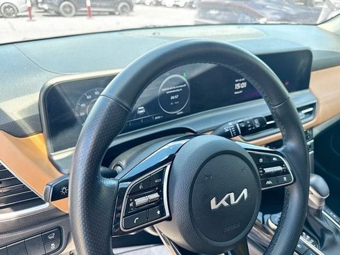 Certified 2024 Kia Seltos SX w/ SX Sunroof Package AWD/4WD image 9