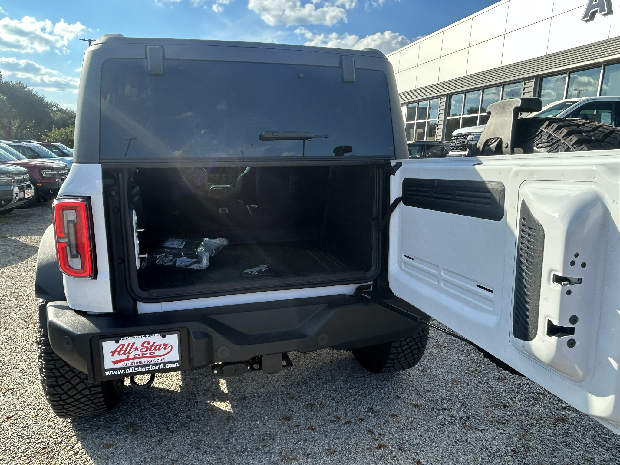 Used 2024 Ford Bronco Wildtrak AWD/4WD image 10