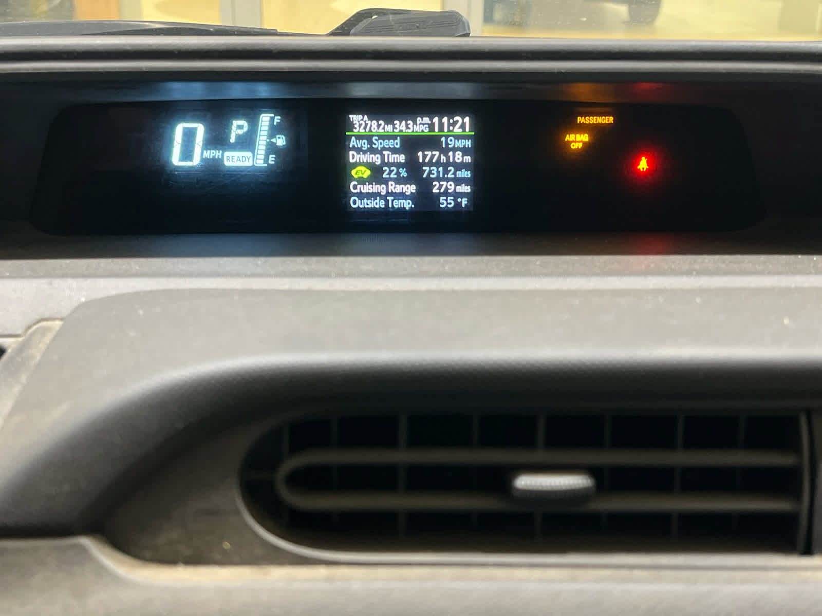 Used 2015 Toyota Prius C One FWD image 15