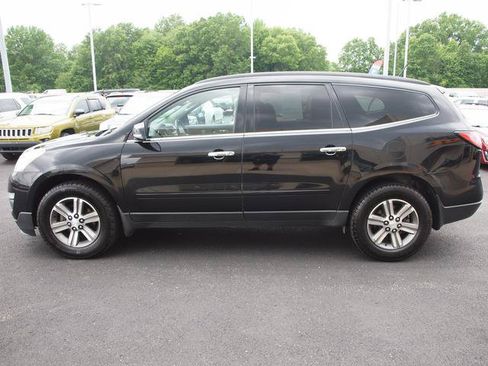 Used 2017 Chevrolet Traverse LT AWD/4WD image 3
