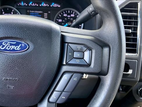Used 2017 Ford F550 4x4 Regular Cab Super Duty image 24