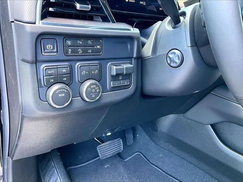 New 2026 Chevrolet Tahoe Premier w/ Sun And Tow Package AWD/4WD image 32