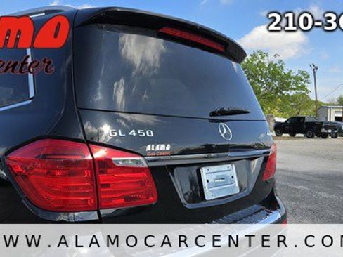 Used 2014 Mercedes-Benz GL 450 4MATIC w/ Lighting Package image 12