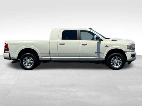 Used 2022 RAM 3500 Laramie AWD/4WD image 8