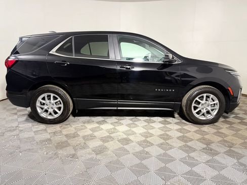 Used 2023 Chevrolet Equinox LT w/ Driver Convenience Package AWD/4WD image 8