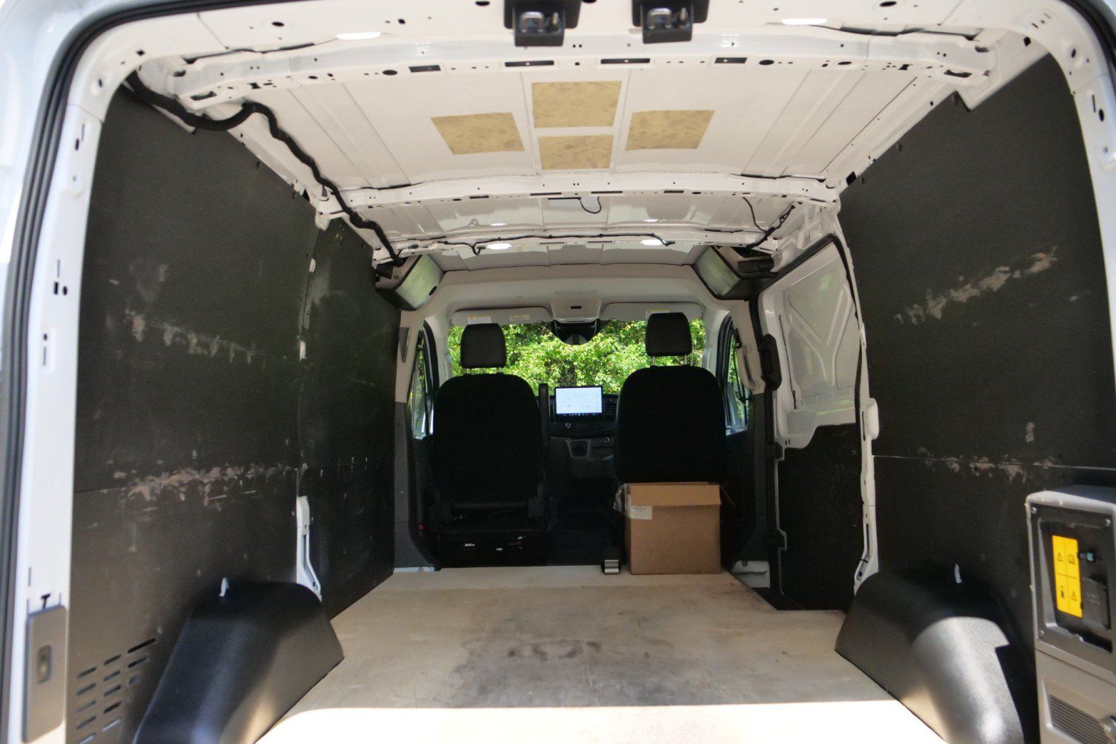 Used 2022 Ford E-Transit Low Roof w/ Load Area Protection Package RWD image 14