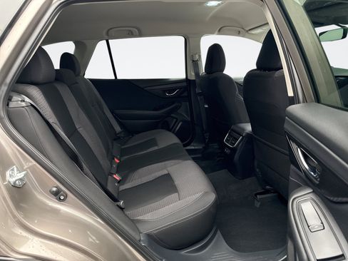 Used 2022 Subaru Outback Premium AWD/4WD image 18