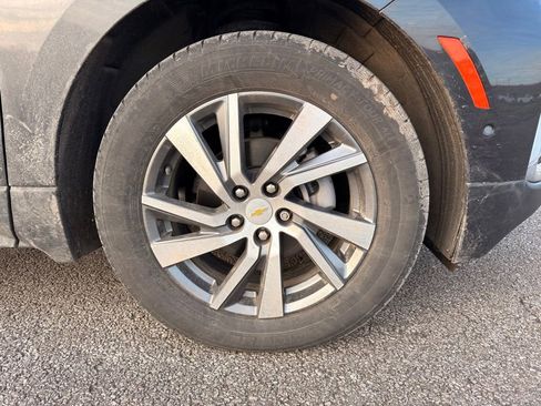 Used 2022 Chevrolet Equinox Premier image 11