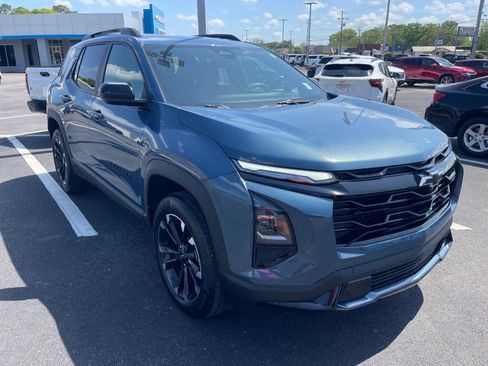 Used 2026 Chevrolet Equinox RS image 3