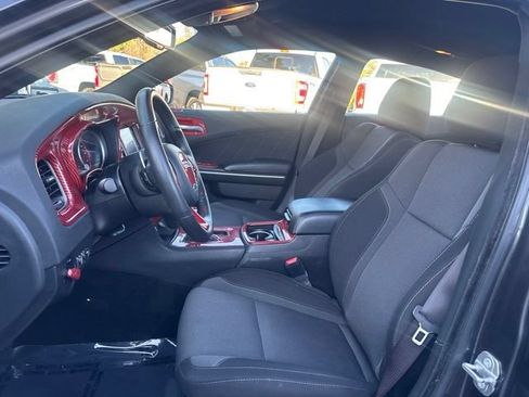 Used 2022 Dodge Charger SXT AWD/4WD image 11