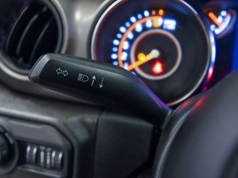 Used 2022 Jeep Gladiator Willys image 21