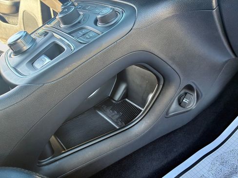 Used 2015 Chrysler 200 S image 33