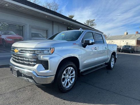 Used 2022 Chevrolet Silverado 1500 LTZ w/ Technology Package image 3