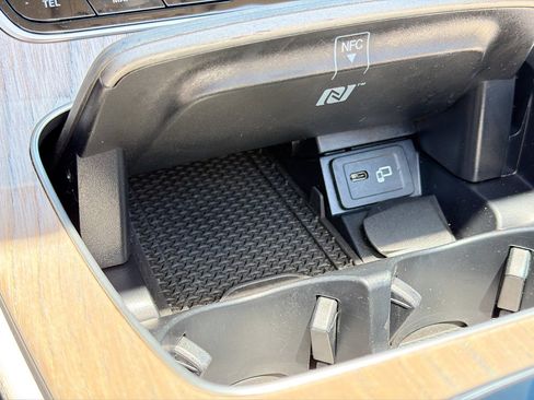 Used 2023 Mercedes-Benz E 450 4MATIC Cabriolet image 31