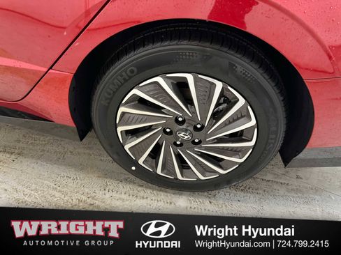 New 2025 Hyundai Sonata Limited image 8