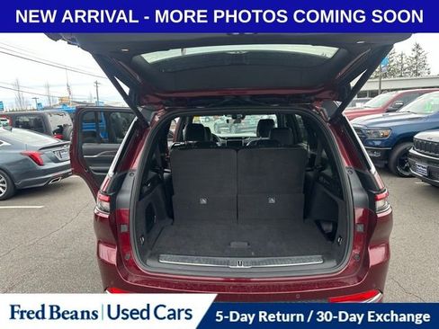 Used 2022 Jeep Grand Cherokee L Overland w/ Luxury Tech Group IV image 14