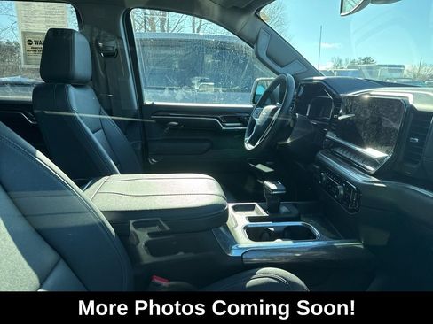 Used 2023 Chevrolet Silverado 1500 LTZ image 2