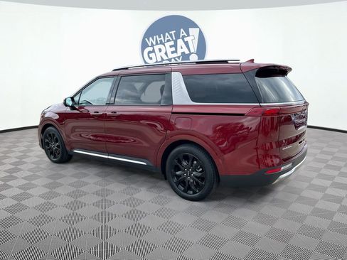 Certified 2023 Kia Carnival SX image 4