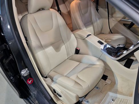 Used 2015 Volvo S60 T5 Premier image 31