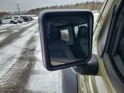 Used 2025 Jeep Wrangler Unlimited Rubicon w/ Convenience Group image 10