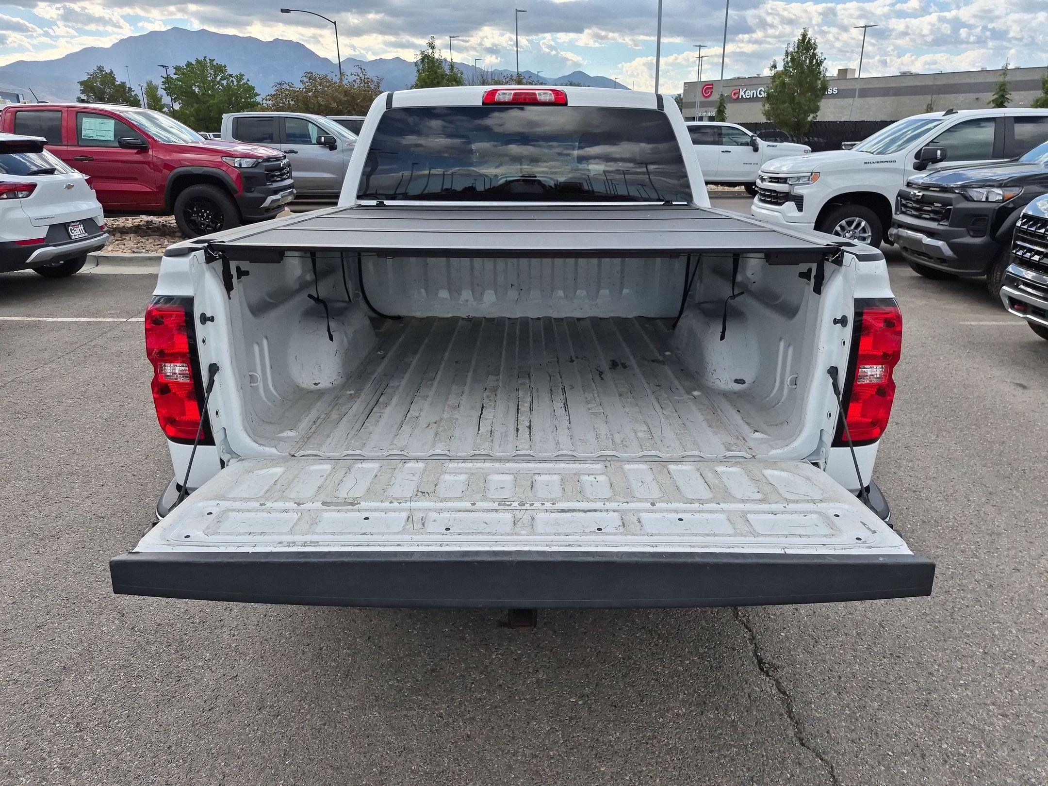 Used 2018 Chevrolet Silverado 1500 LT w/ All Star Edition AWD/4WD image 27