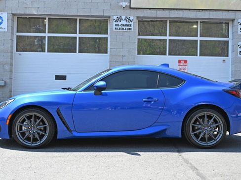 Used 2024 Subaru BRZ Limited RWD image 3