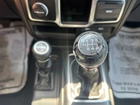 Used 2018 Jeep Wrangler Unlimited Sport AWD/4WD image 16