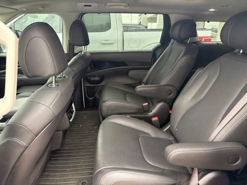 Used 2026 Kia Carnival SX Prestige FWD image 6